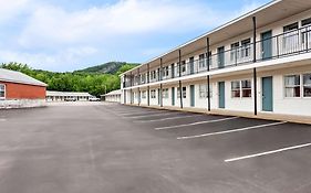 Rodeway Inn Gorham Riverside